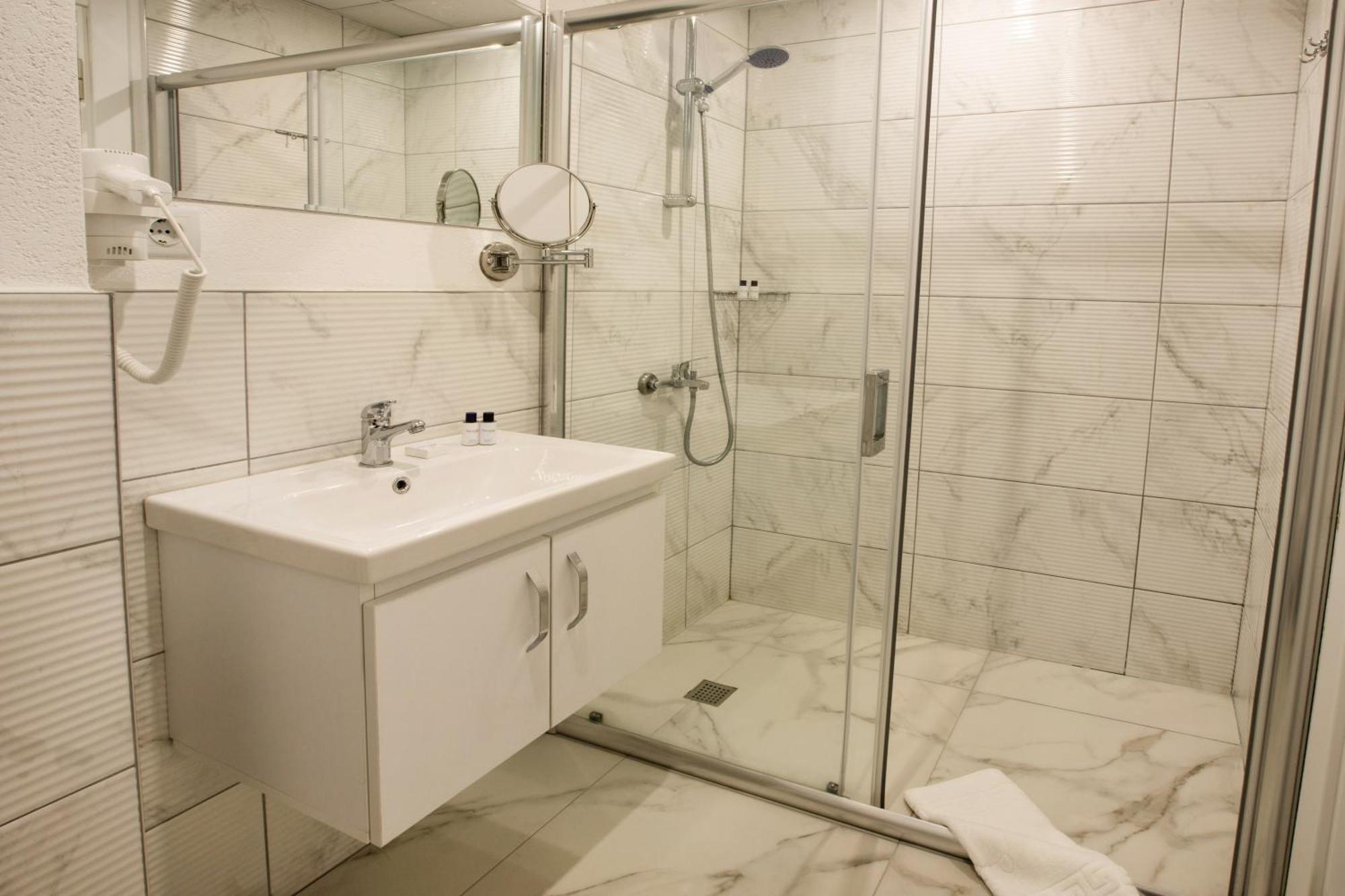 First Joy Hotel Трабзон Екстер'єр фото